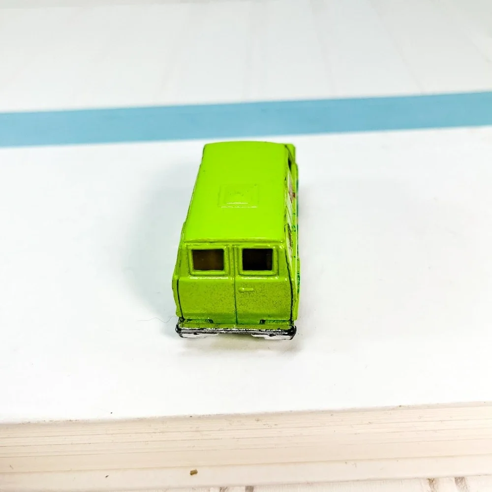 Vintage SPEEDING‎ WHEELS Die Cast Your Way Green Van Truck 1980s green van